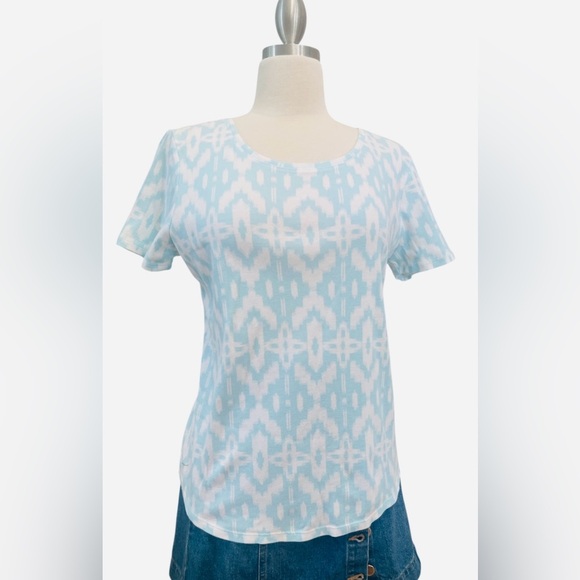 Chico's Light Blue and White Short Sleeve Tee👕 - Picture 1 of 5